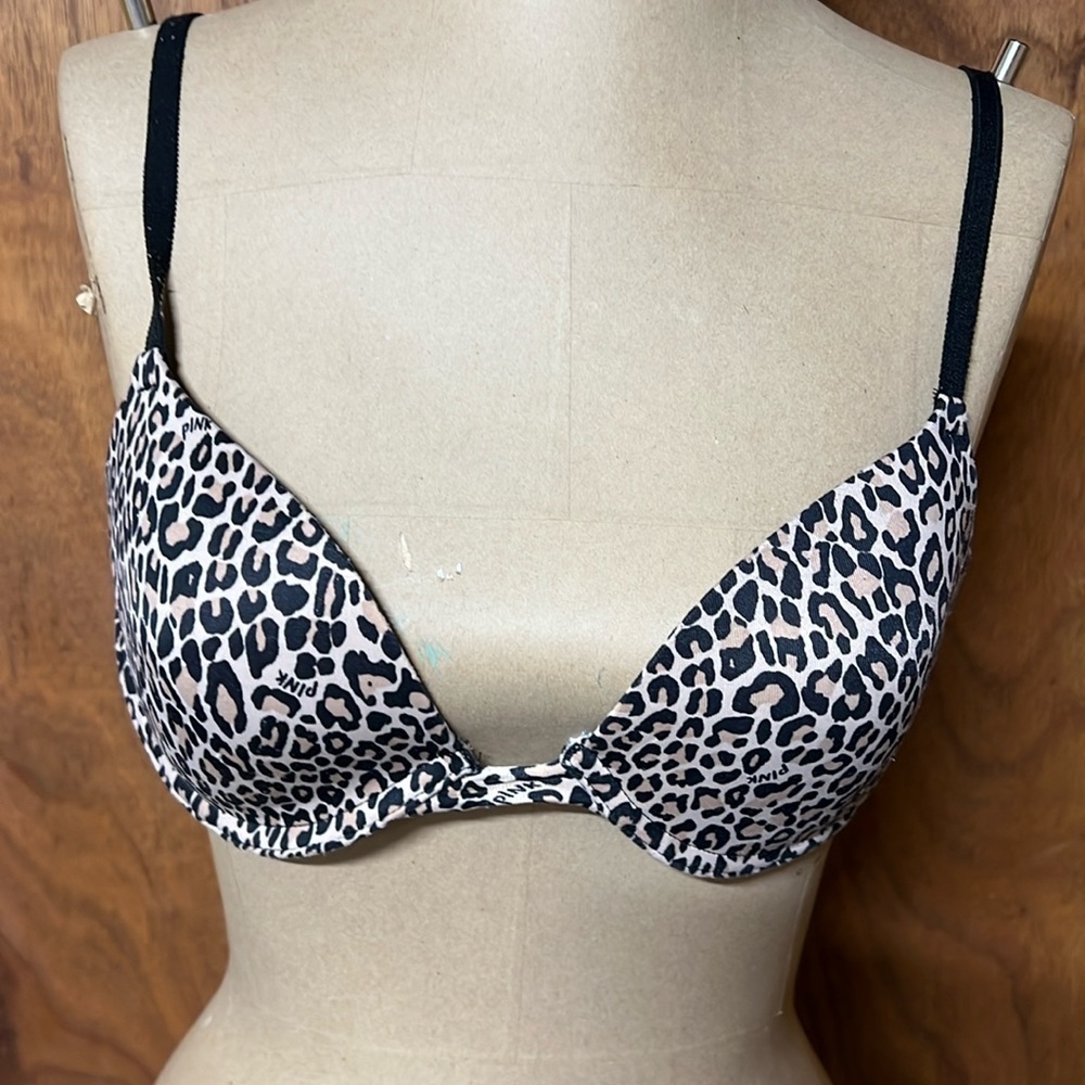 Women’s PINK by Victoria’s Secret Wear Everywhere Demi in size 34B